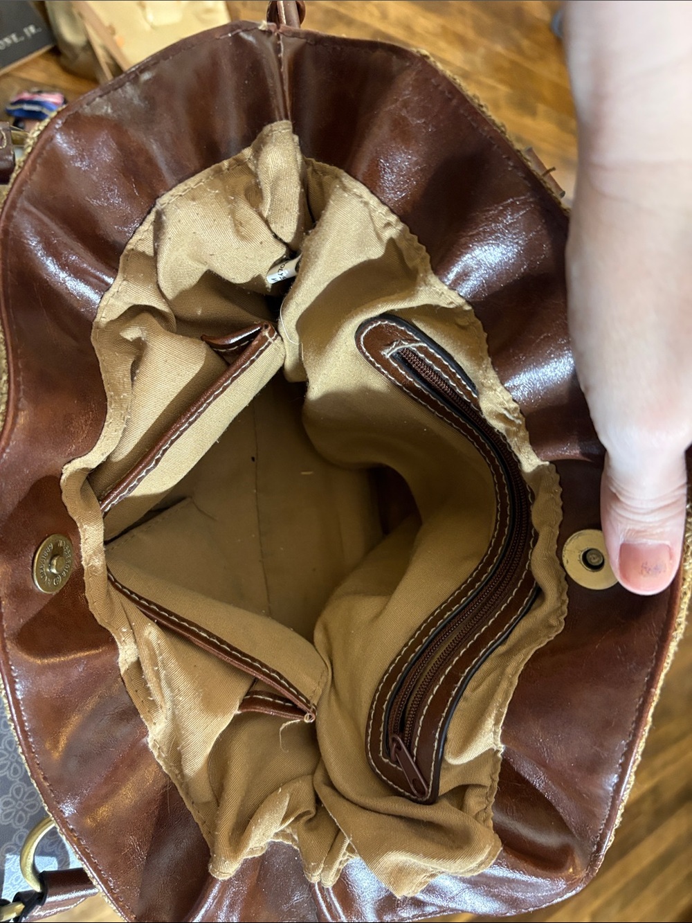 Source Unknown Beige Woven Shoulder Bag with Brown Trim - Picture 2 of 2